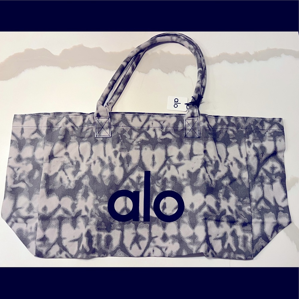 Alo Yoga Tie Dye Tote Bag NWT